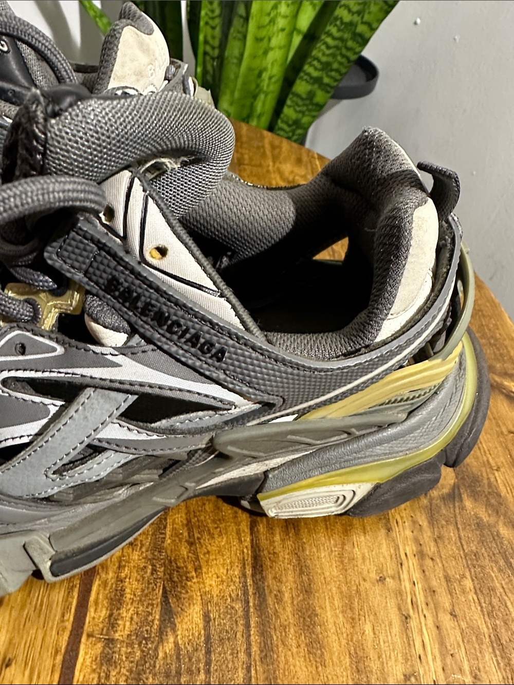 Balenciaga Men’s Gray Black Sneakers with Yellow Accents - Picture 5 of 11